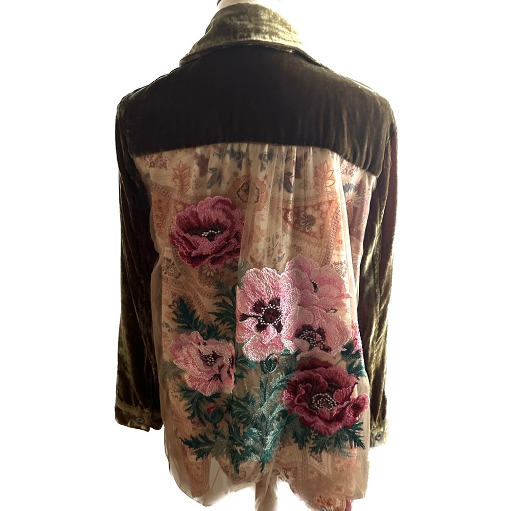 Arrata Silent Journey Green Velvet Button Down Top Floral Embroidery Sz S Anthro
